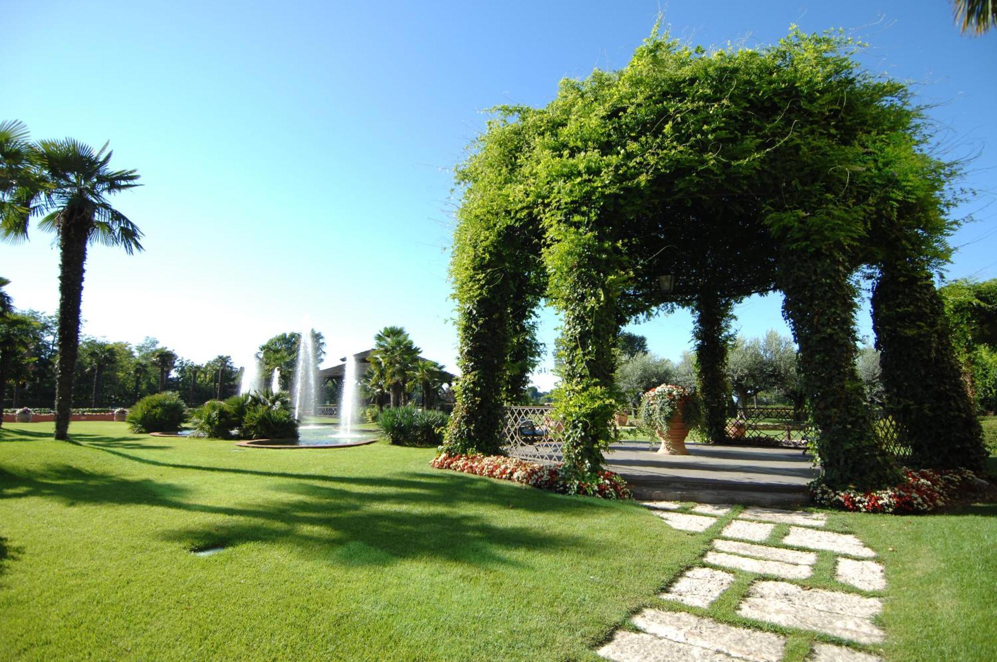 Royal Garden Assago Milano Hotel Kemudahan gambar