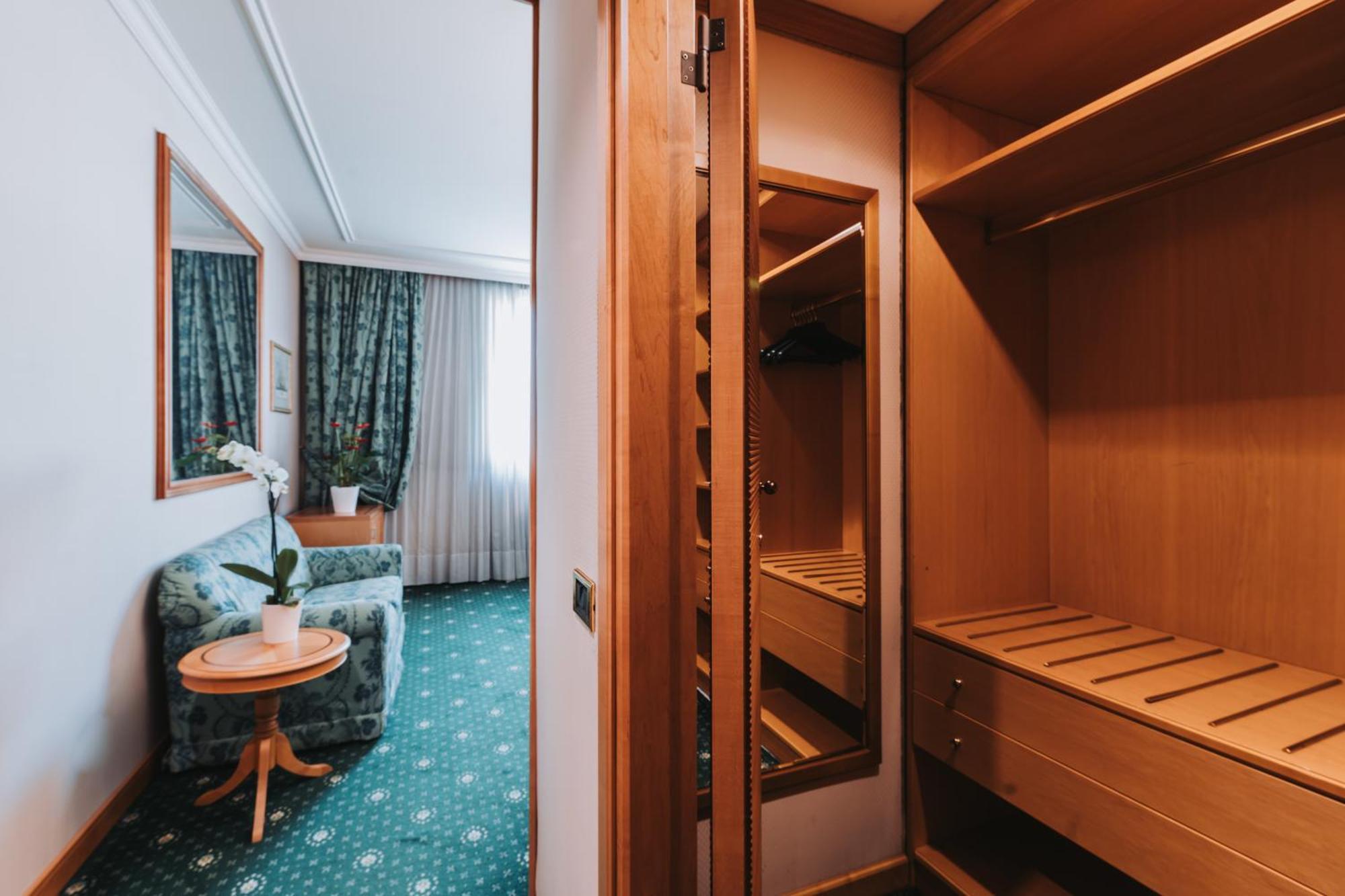 Royal Garden Assago Milano Hotel Luaran gambar